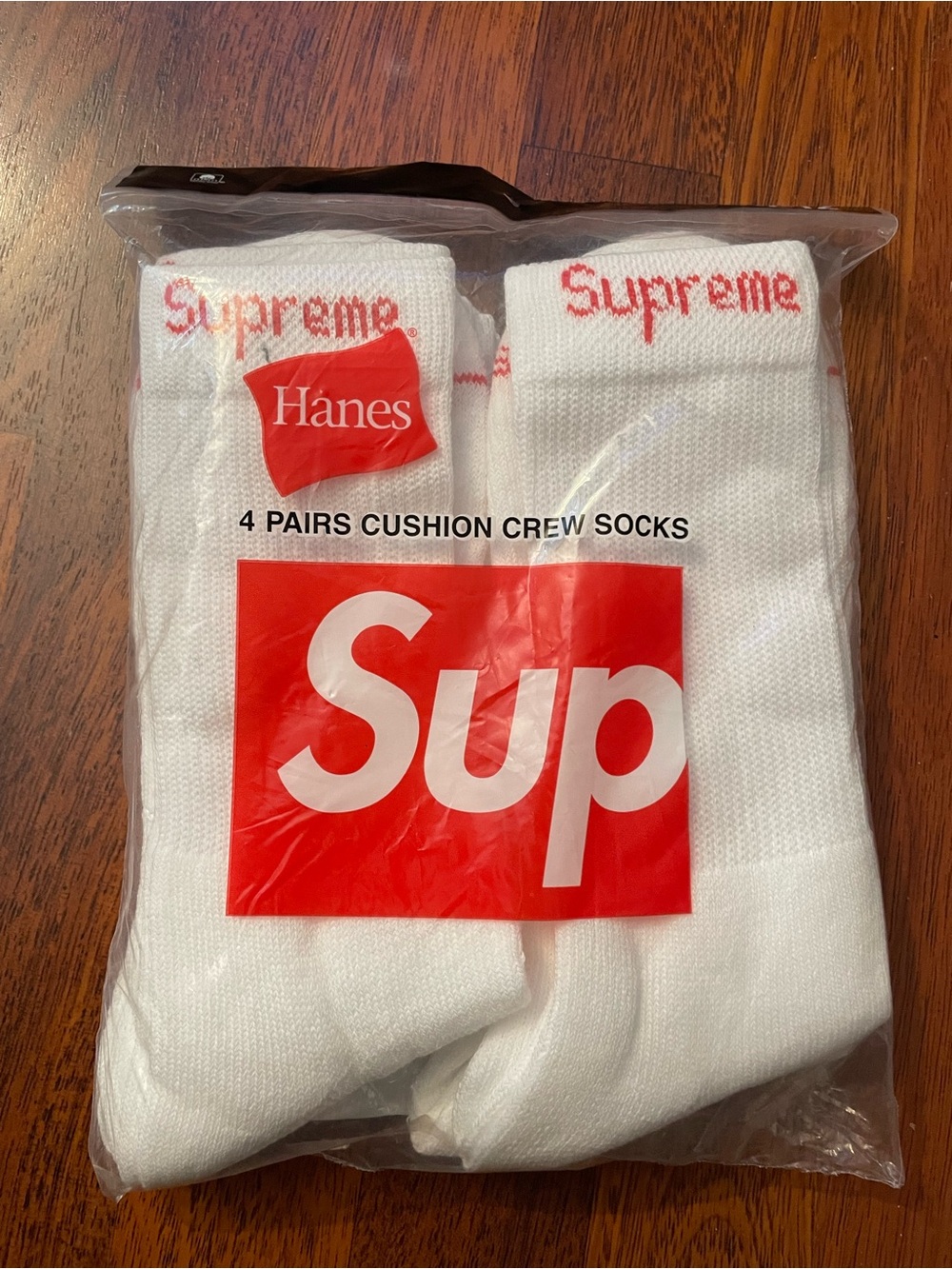 Supreme x Hanes White Socks - 4 Pack